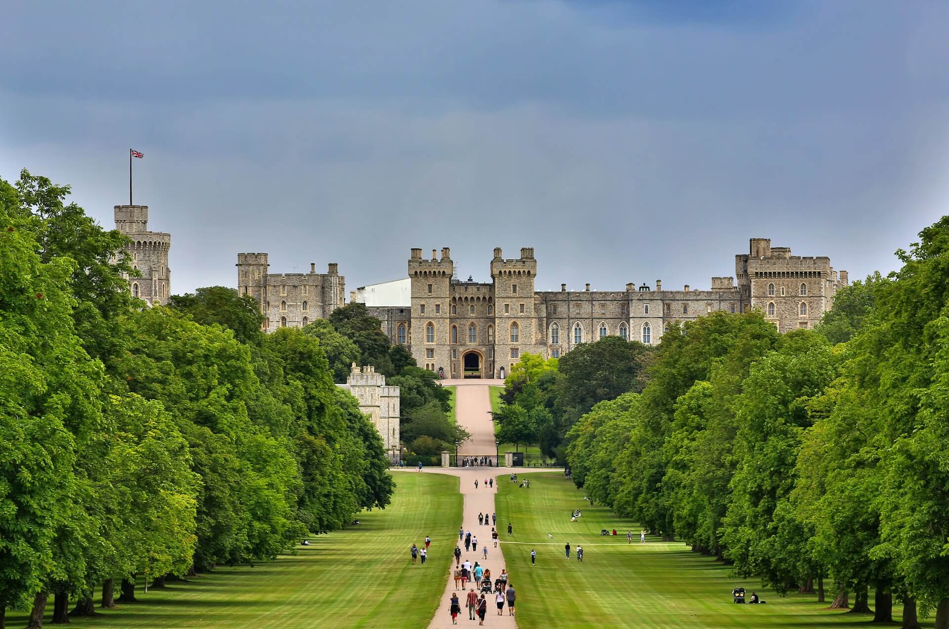 Stonehenge, Windsor Castle, and Bath from London – Bild 4